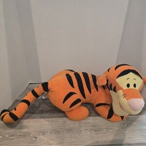 WINNIE THE POOH 2001 Lounging‎ Tigger LARGE PLUSH Disney VINTAGE Fisher-Price